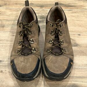 Women's Ahnu hiking boots, Size 8, Brown Leather